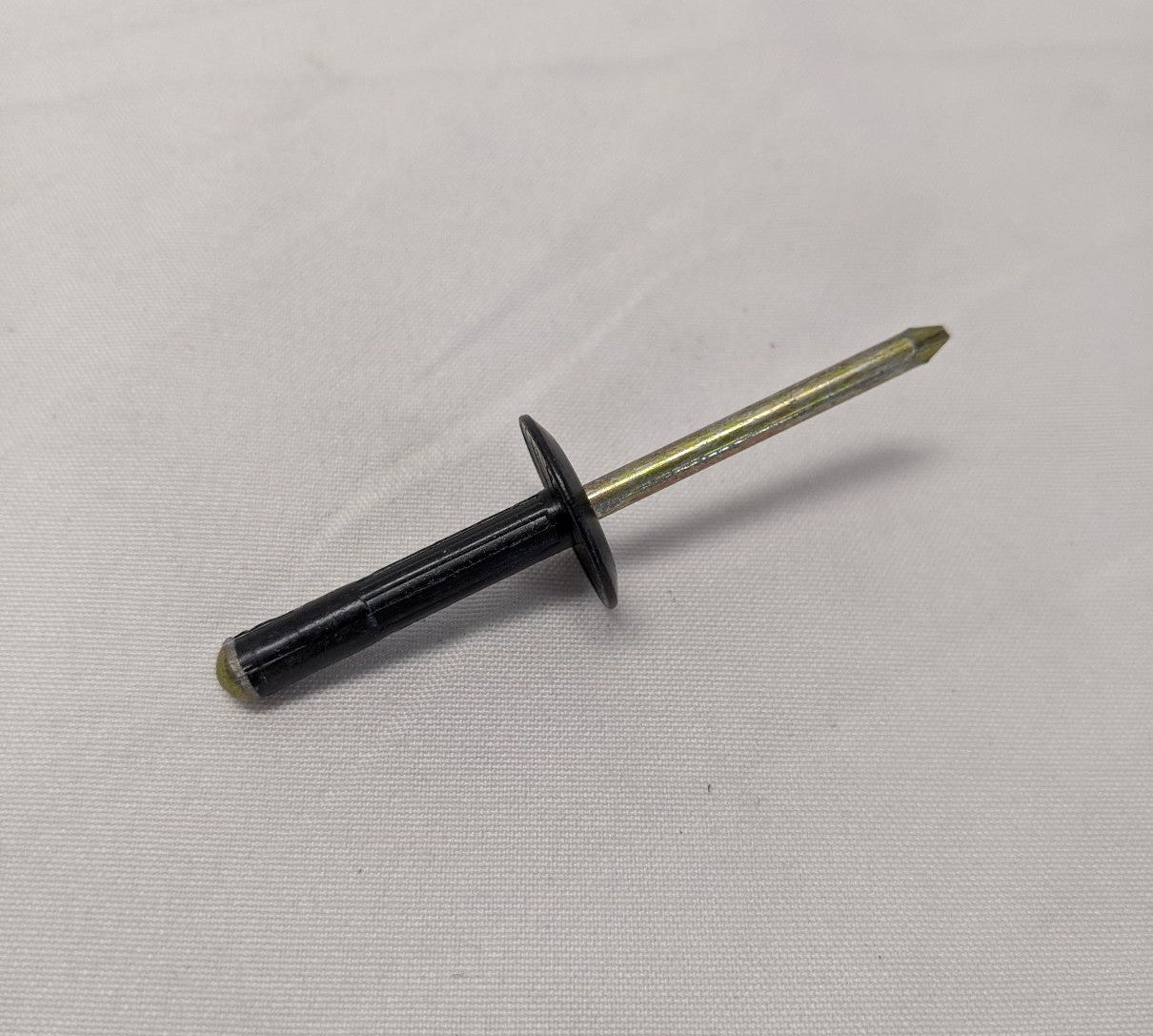 *Lot of 50* New 3/16" x 1" Aluminum Blind Rivets w/ Steel Mandrel