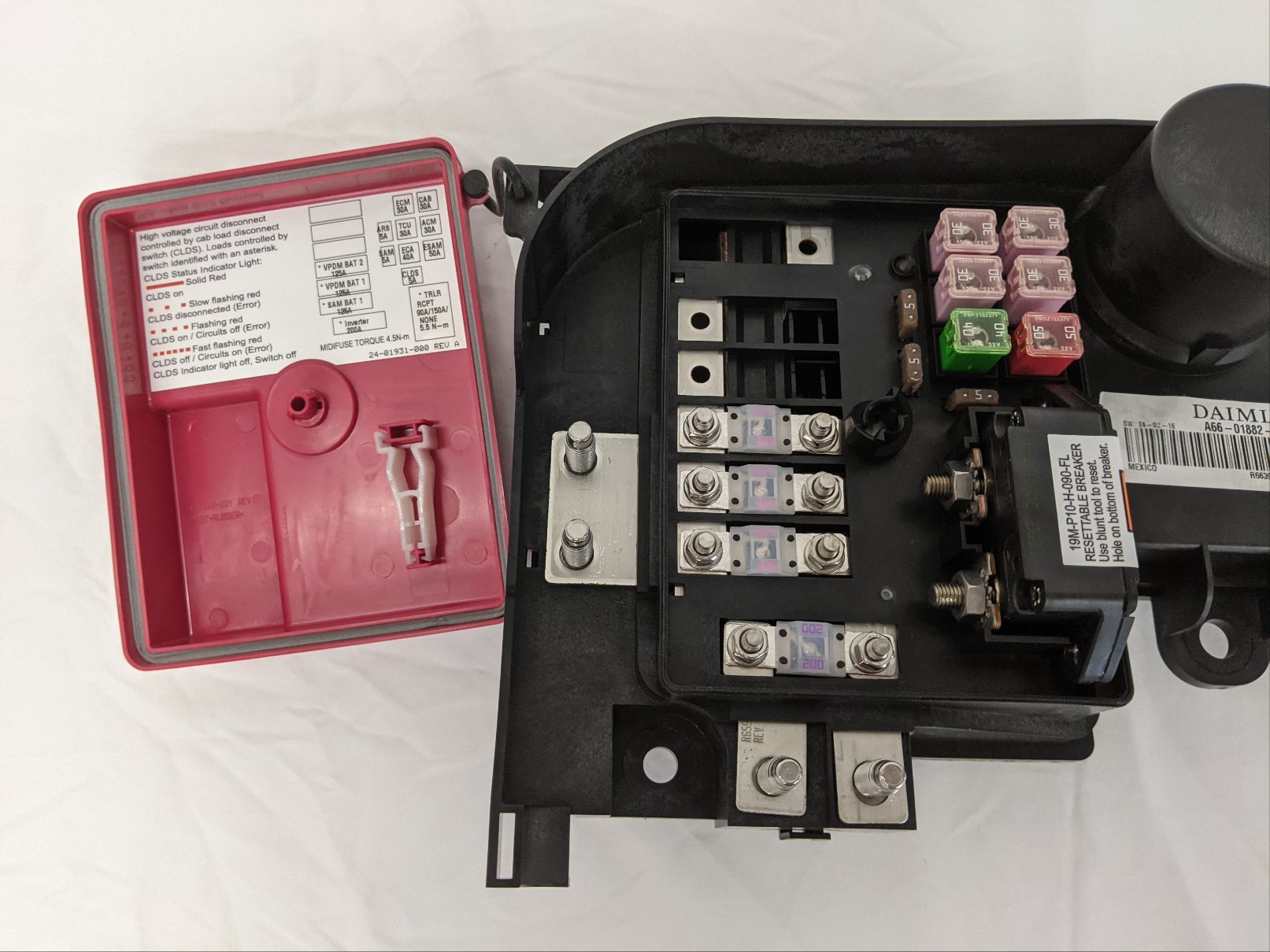 New Freightliner Daimler Battery Cable Access Power Module - P/N A66-01882-013 (10168423973180)