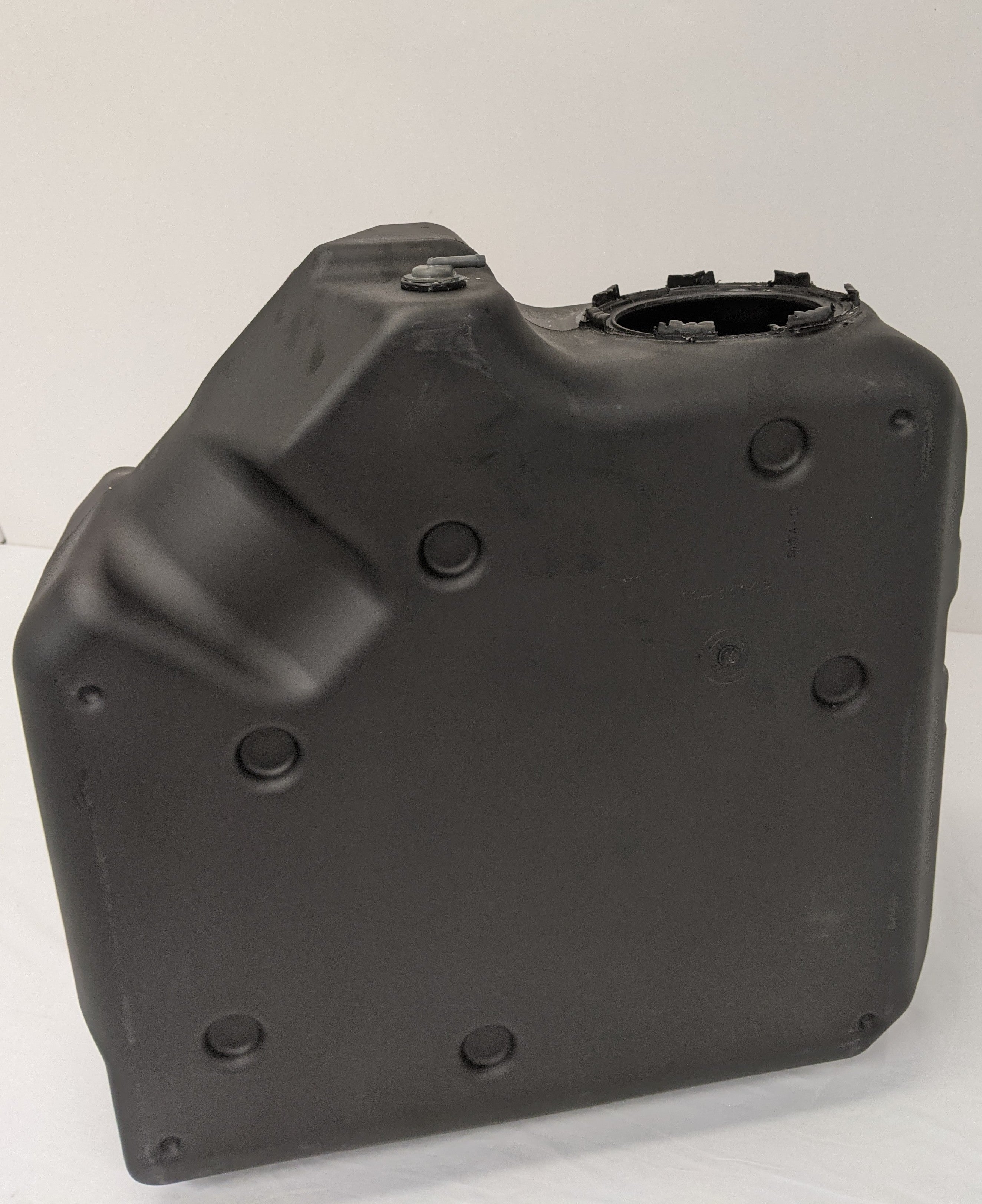 Freightliner 13 Gallon Remote Fill DEF Tank - P/N 04-33149-000 (6700462080086)