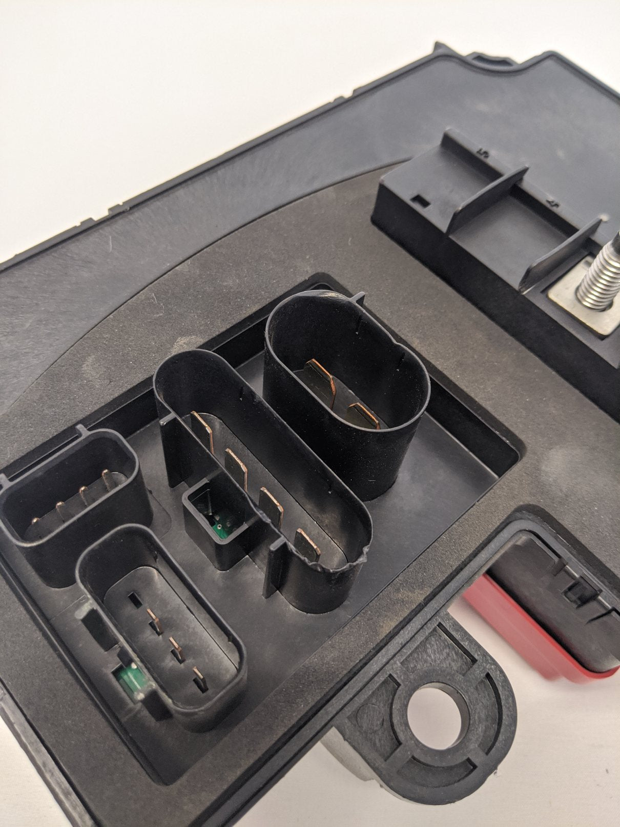 Damaged Freightliner Daimler Battery Cable Access Power Module-P/N A66-01830-002 (10174385357116)