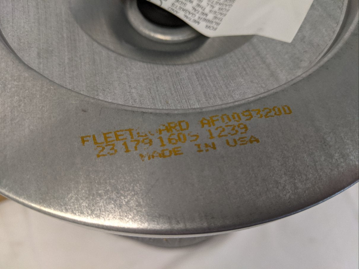 New Fleetguard Engine Air Cleaner Air Filter Element - P/N FG AF932 (10162132287804)