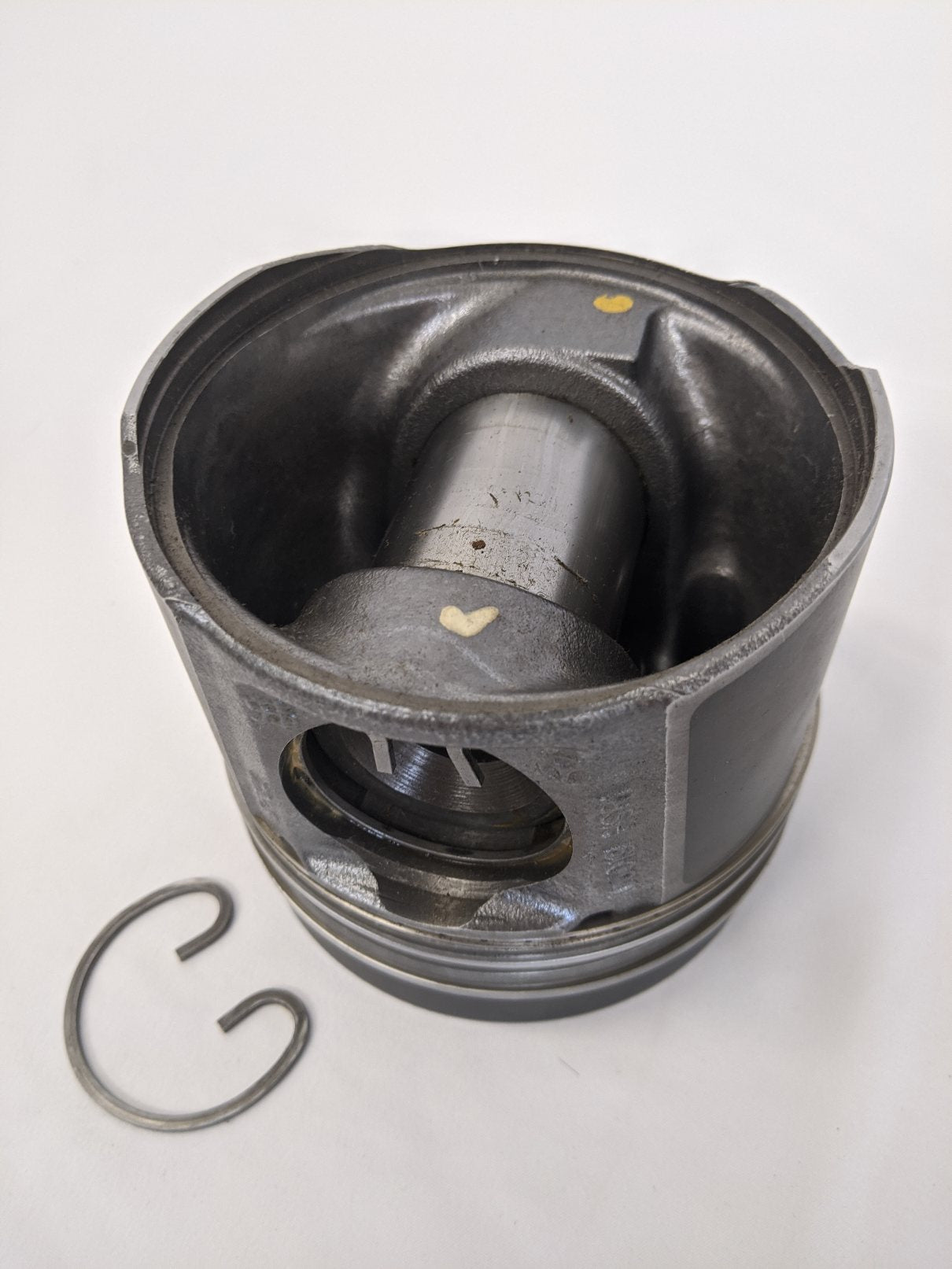 New Detroit Diesel 4/6 Om926 EPA07 Piston Cylinder - P/N DDE A9260301018 (10162180161852)
