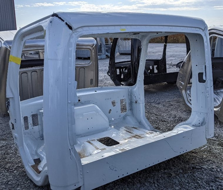 Damaged Freightliner M2 Day Cab Shell #23 | SK-16912-D
