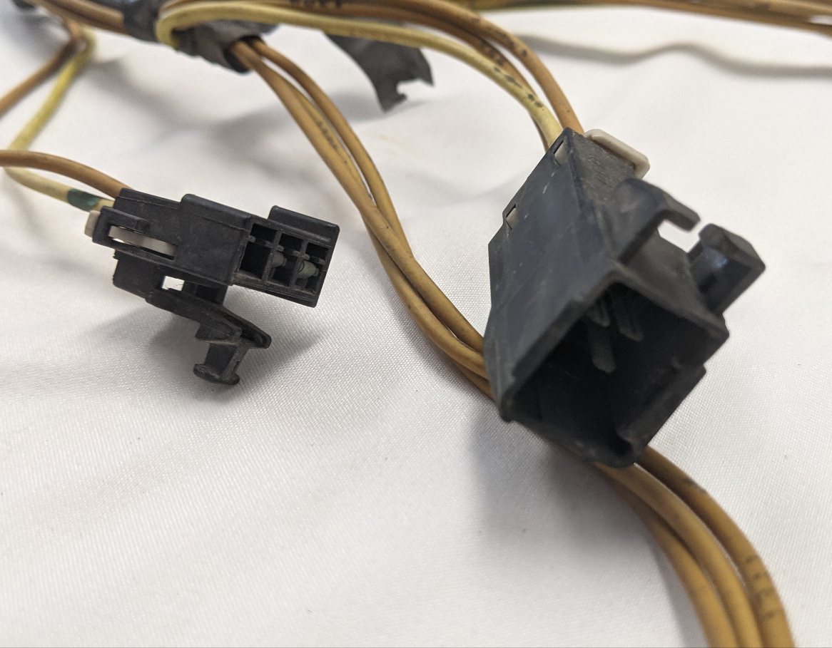 Freightliner Interior Dome Lights - 22-44816-001 (Set of 2)