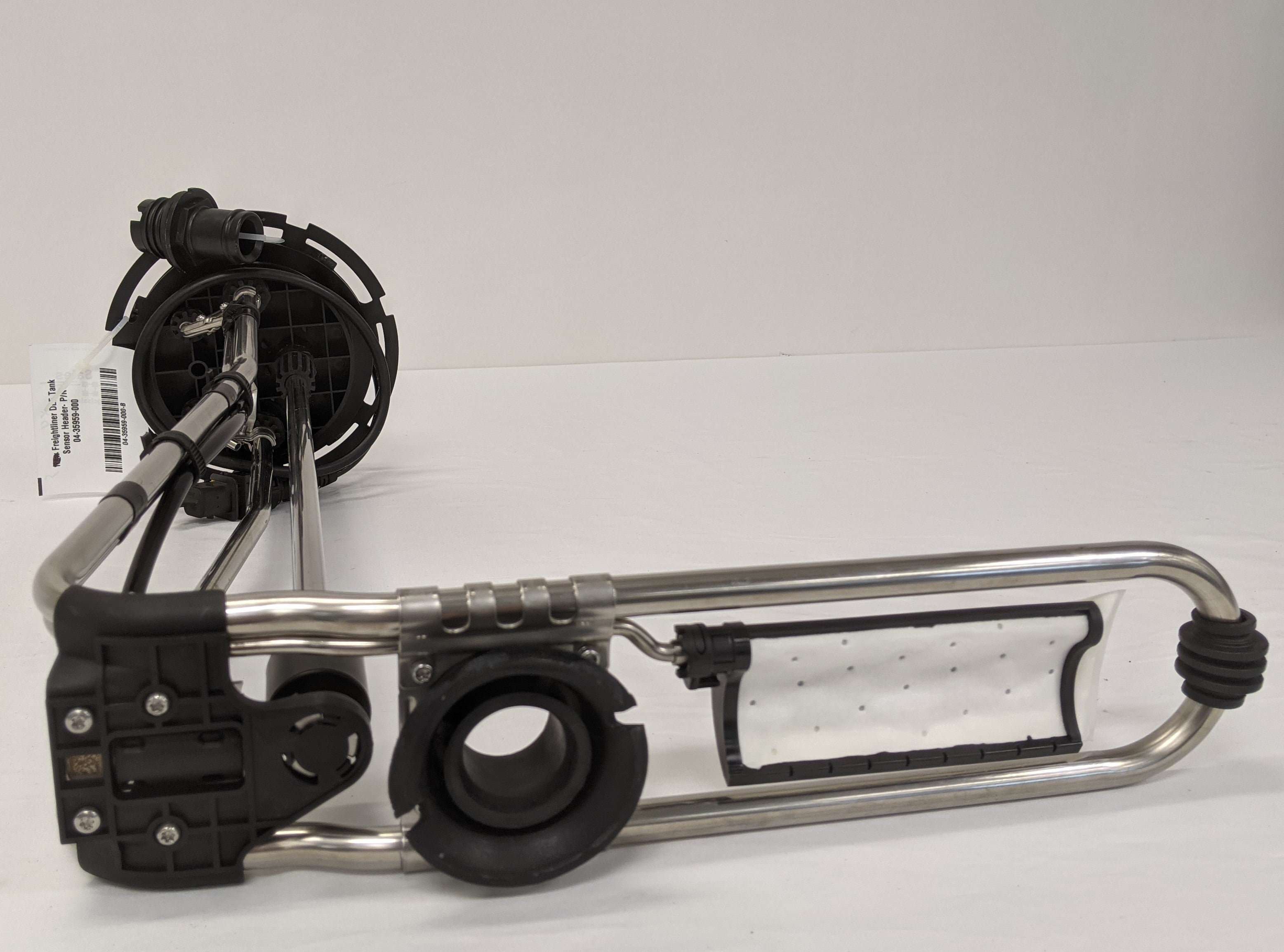 Freightliner DEF Tank Sensor Header- P/N 04-35959-000 (10116919296316)