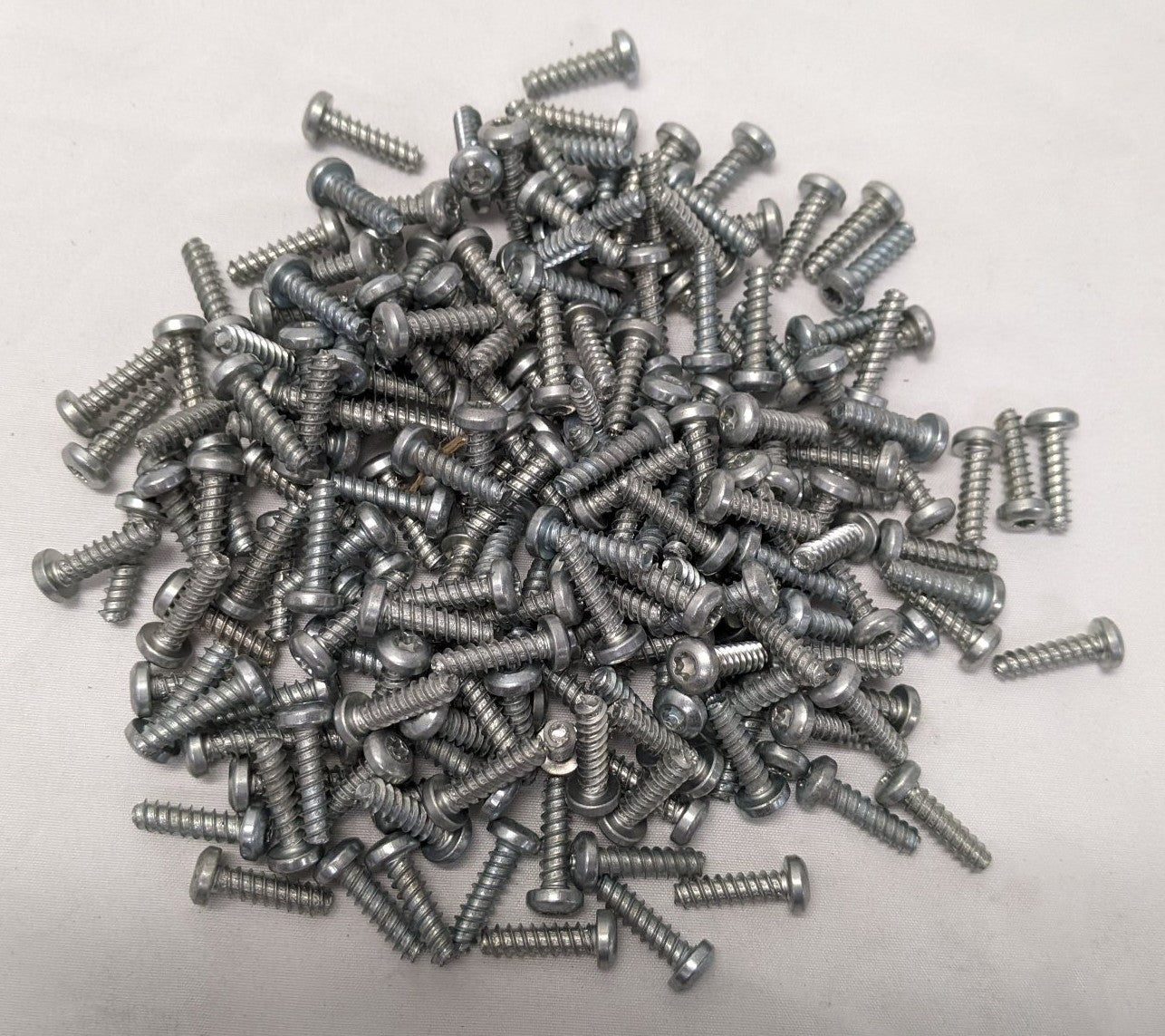 *Lot of 200* New #10-16 X 5/8" Steel  Pan Head (Star) Screw