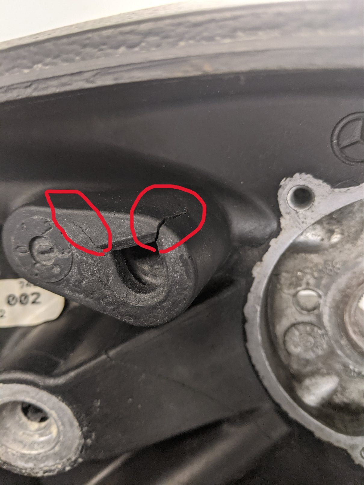 Damaged Freightliner Steering Wheel w/o Center Cover - P/N  A14-15884-002