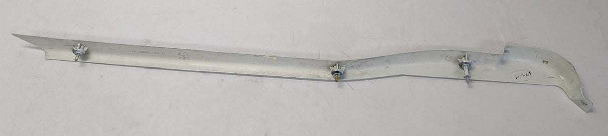 Freightliner Cascadia Day Cab RH Rocker Panel A18-60674-005 | Used