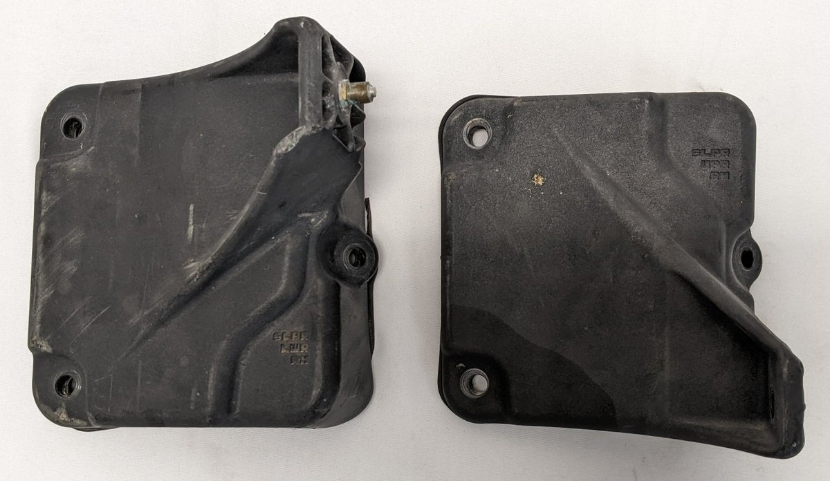 *Lot of 2* Used RH UPR & LWR Sleeper Extension Brackets -P/N A22-68051/68052-001