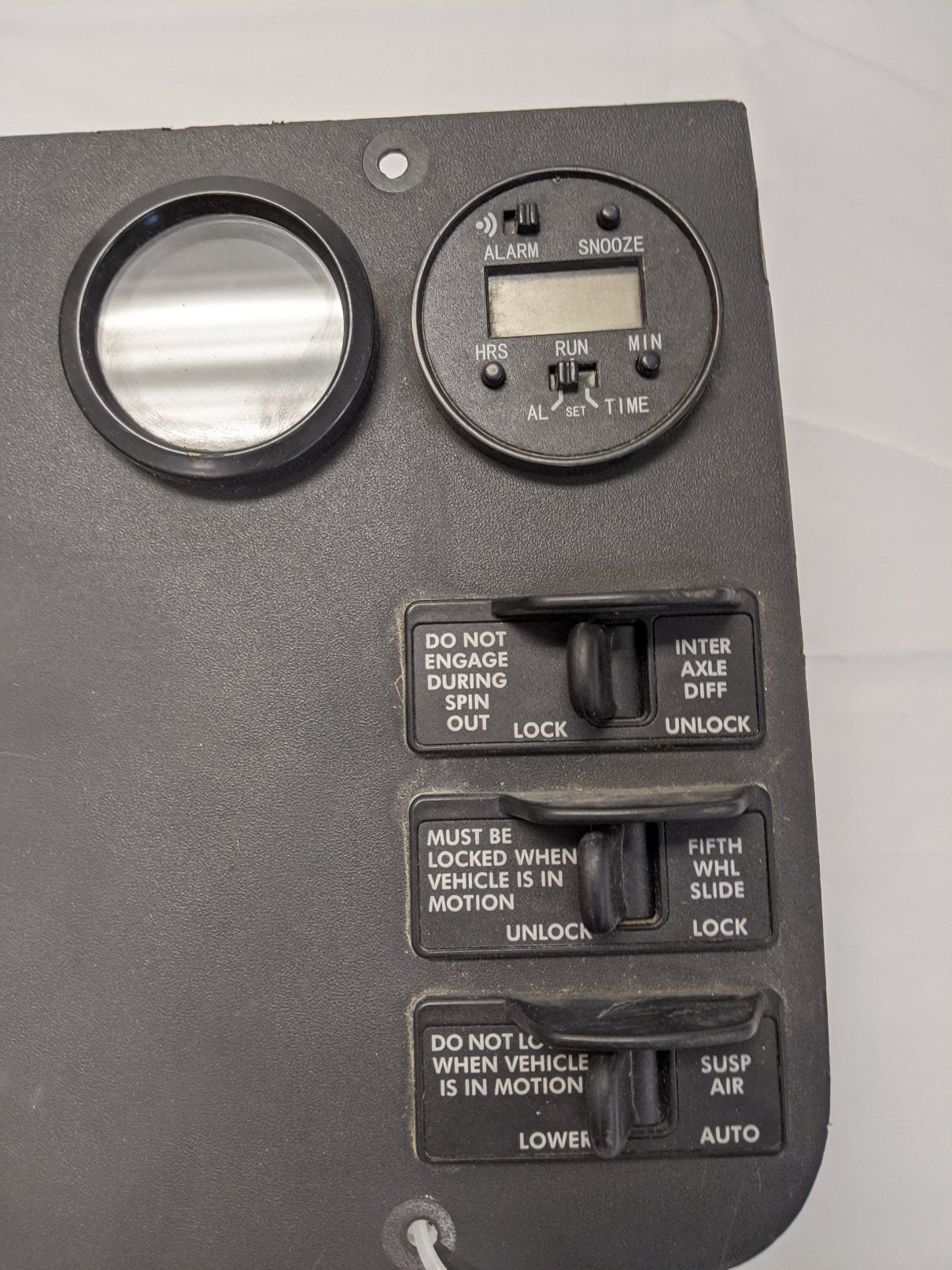 22-60660-000 - Freightliner Cascadia Auxiliary Instrument Panel (Used)