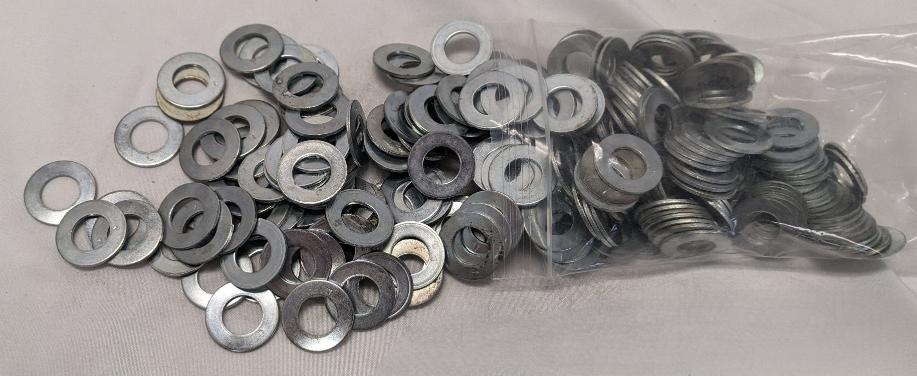300 Zinc Plated Steel Flat Washers 1/2"