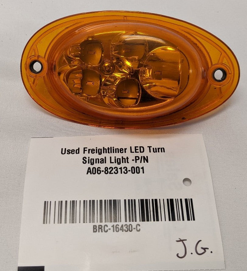 Used Freightliner Cascadia P3 LED Turn Signal Light | A06-82313-001