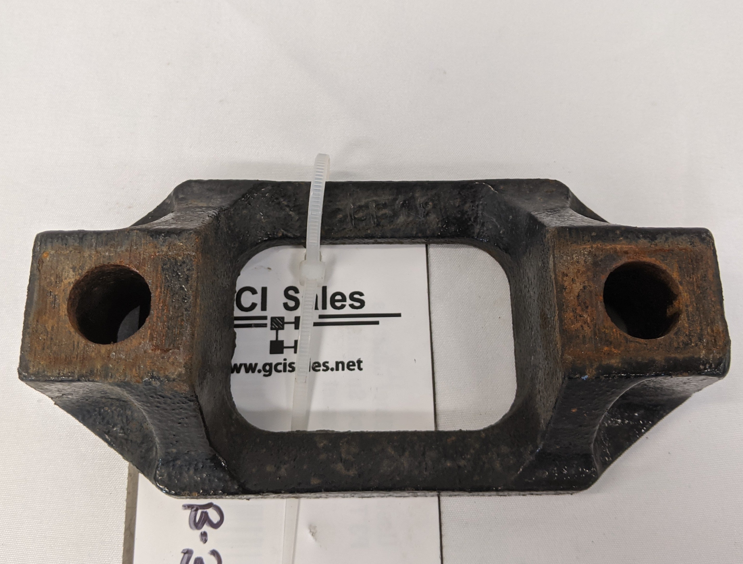 Used Freightliner Cascadia P3 Torque Rod Suspension Bracket - P/N 16-12324-000 (10091728961852)