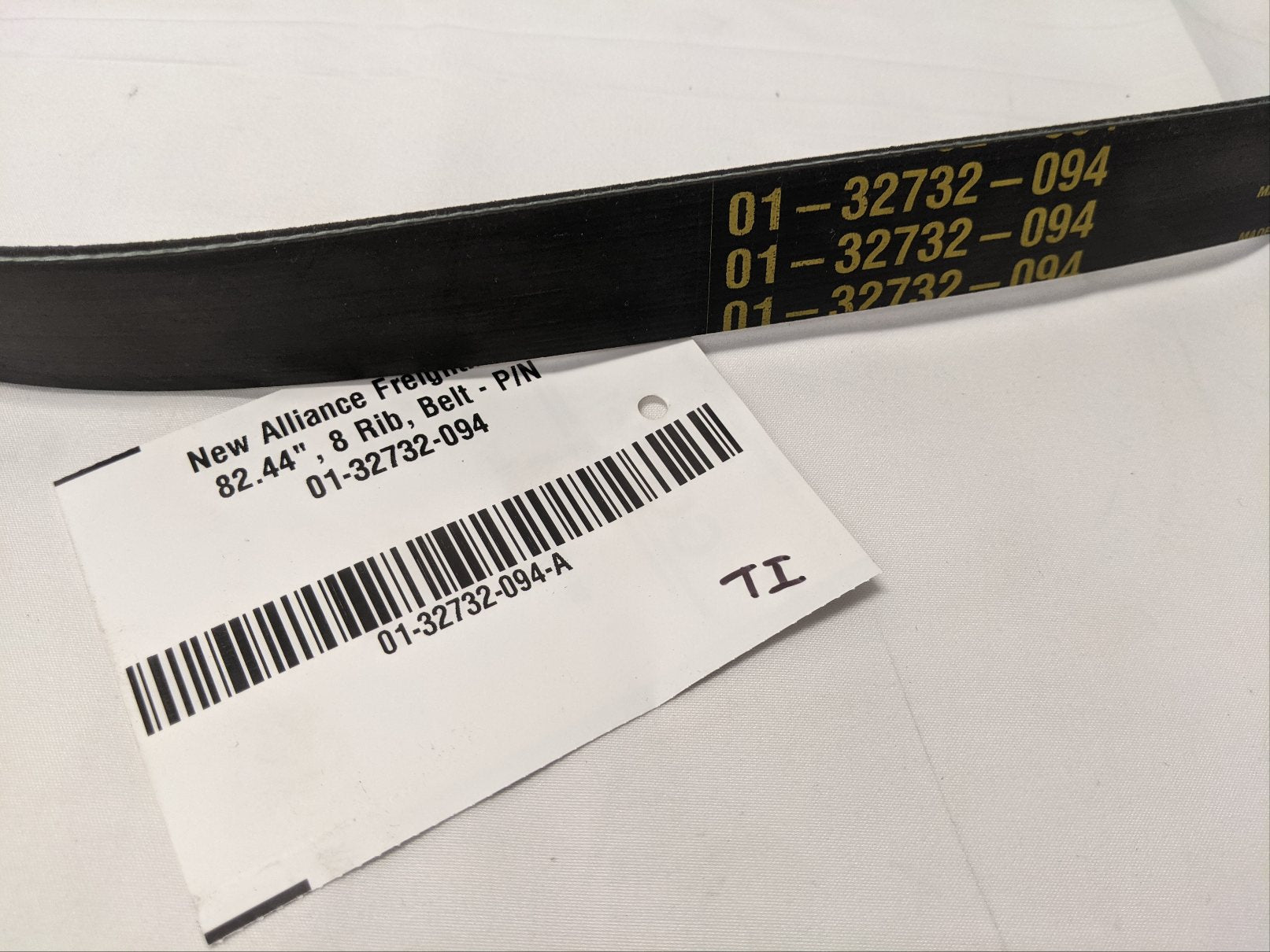 Alliance Freightliner 82.44", 8 Rib Belt - P/N 01-32732-094