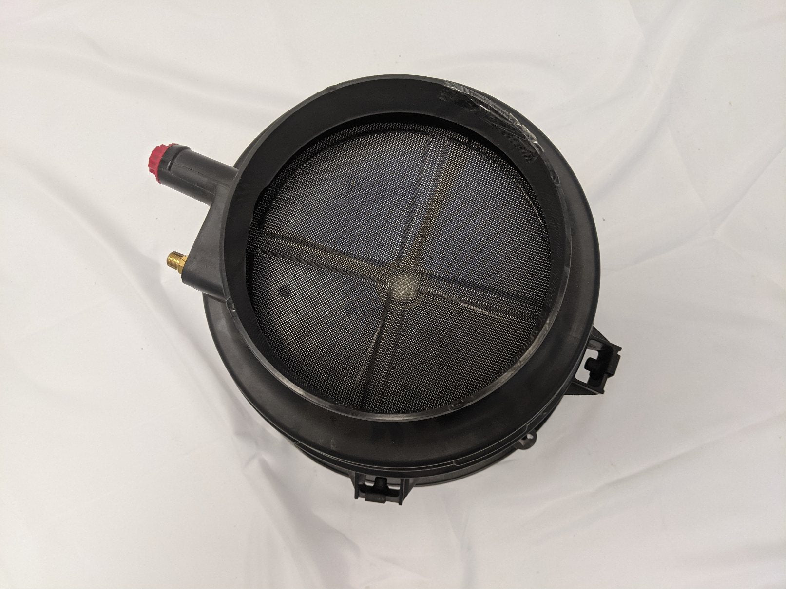 Freightliner M2 Cummins ISB6.7 Air Cleaner w/ Vacuator Valve -P/N 03-37678-000