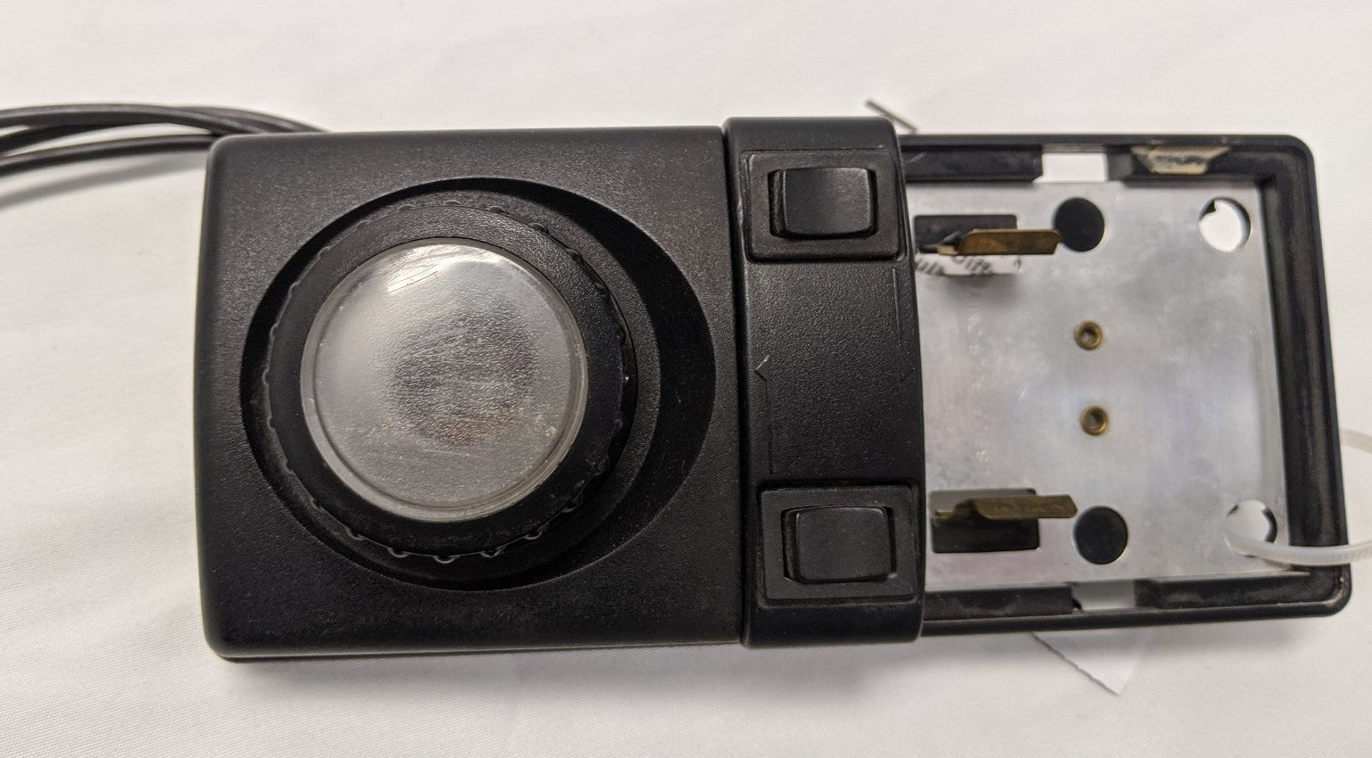 Damaged Freightliner FLD Spot & Diffuser Light Mount w/o Bulbs- P/N 22-40186-000