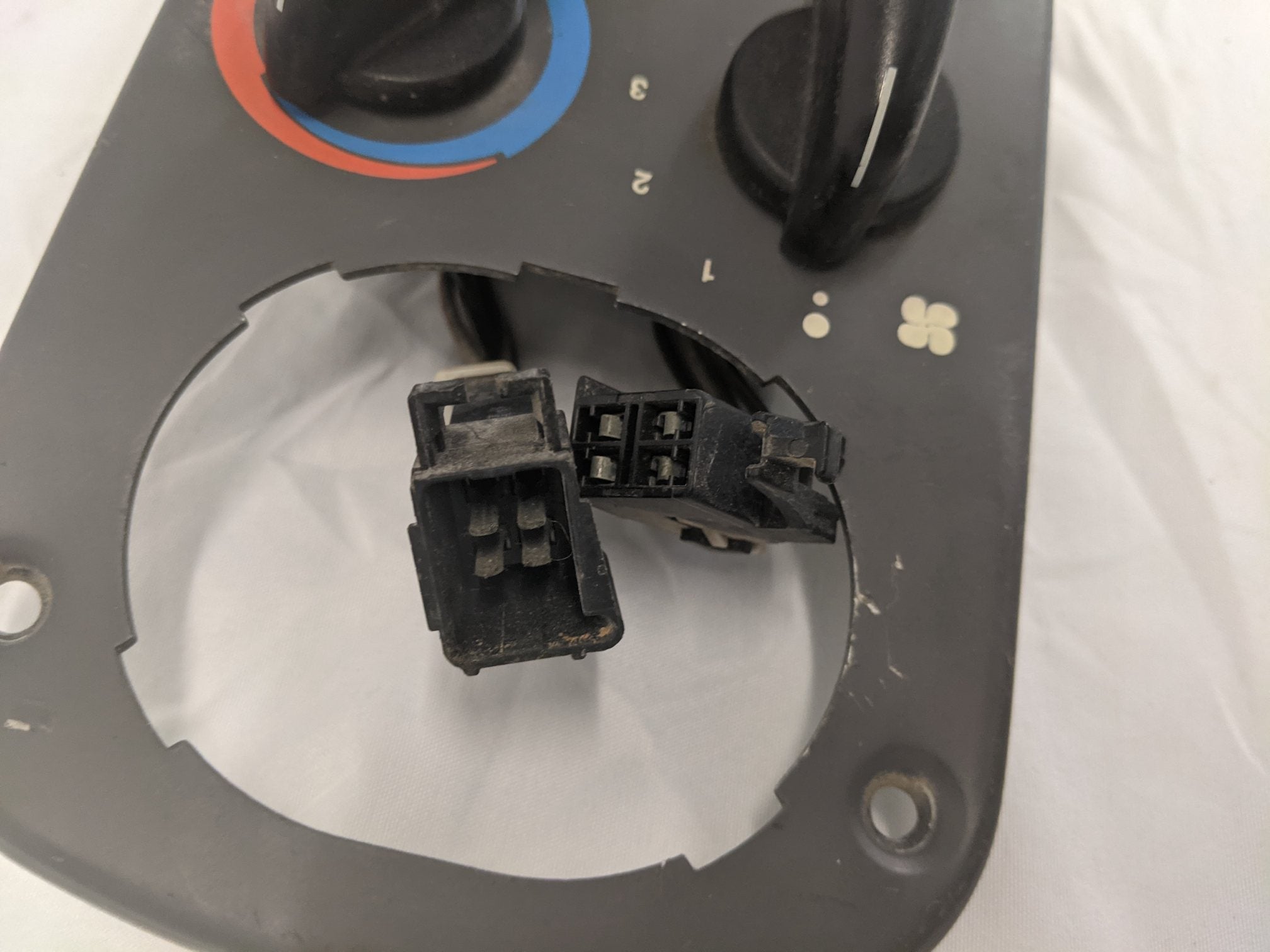 Used Freightliner Columbia Sleeper Box Control Panel - P/N 22-46623-005