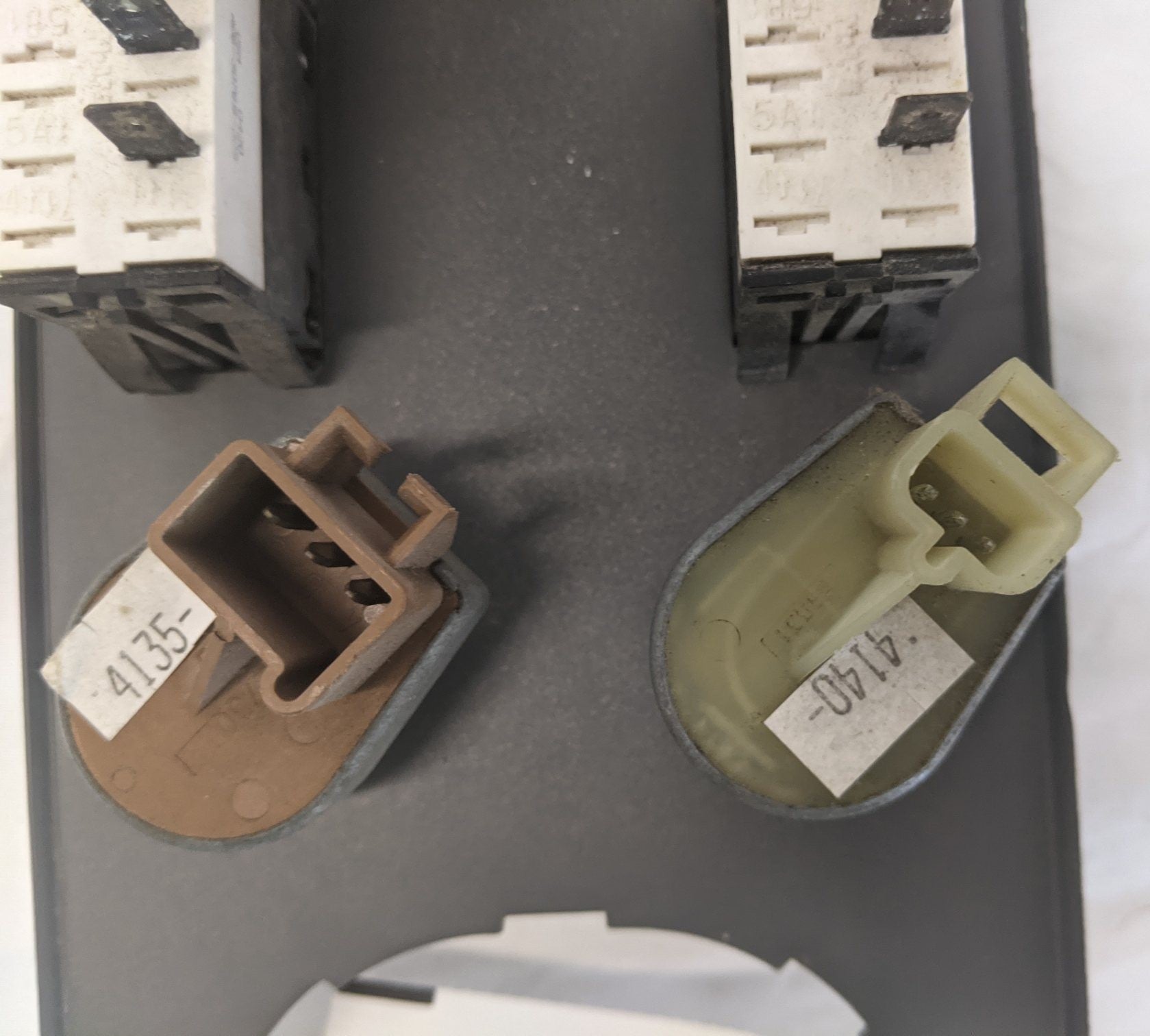 Used Freightliner Columbia Sleeper Cab Control Panel - P/N 22-46623-044