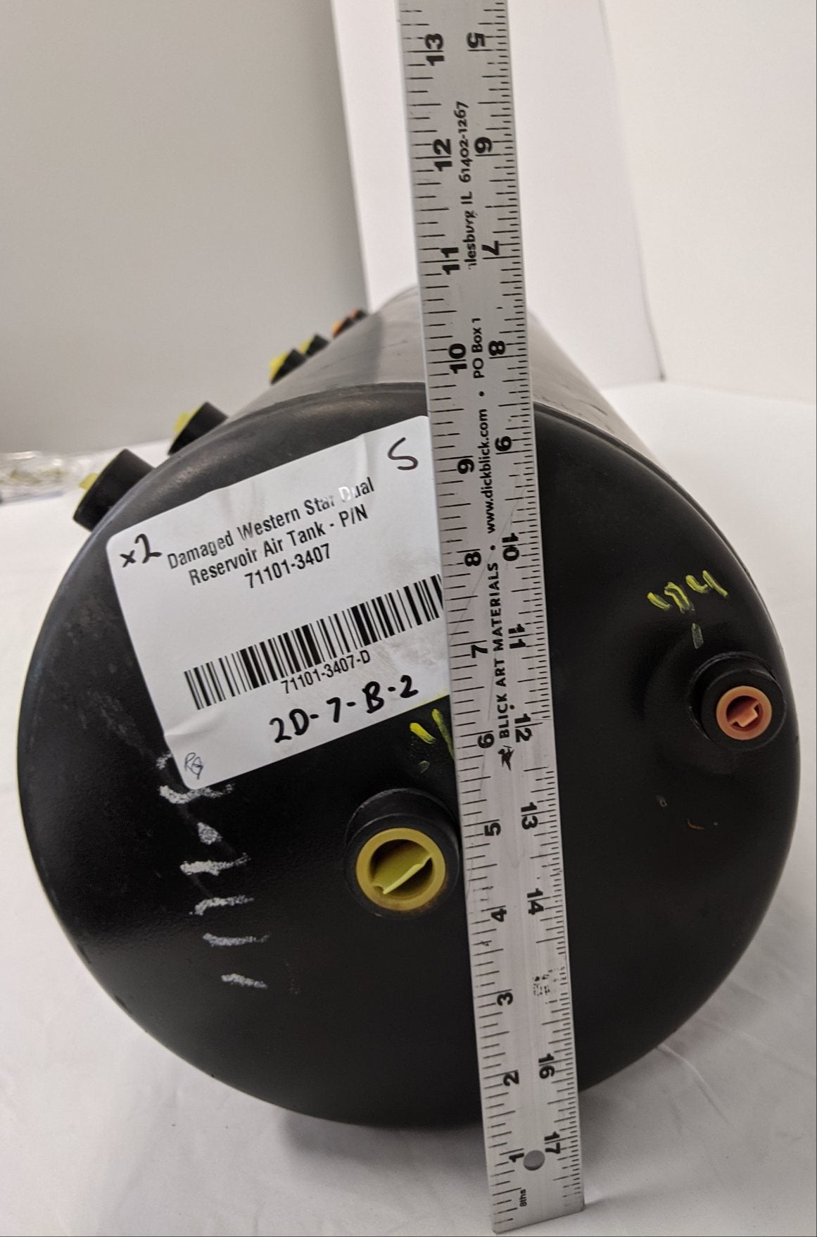 Damaged Western Star Dual Reservoir Air Tank - P/N 71101-3407 (10116003037500)