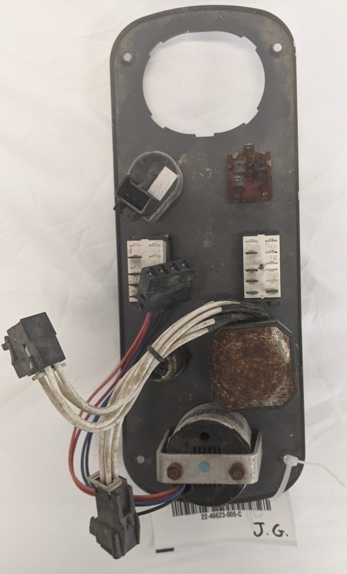 Used Freightliner Columbia Sleeper Cab Control Panel - P/N 22-46623-005