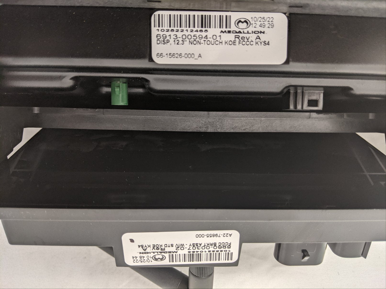 New Freightliner Medallion LCD Instrument Panel Assembly - P/N  A22-79855-000