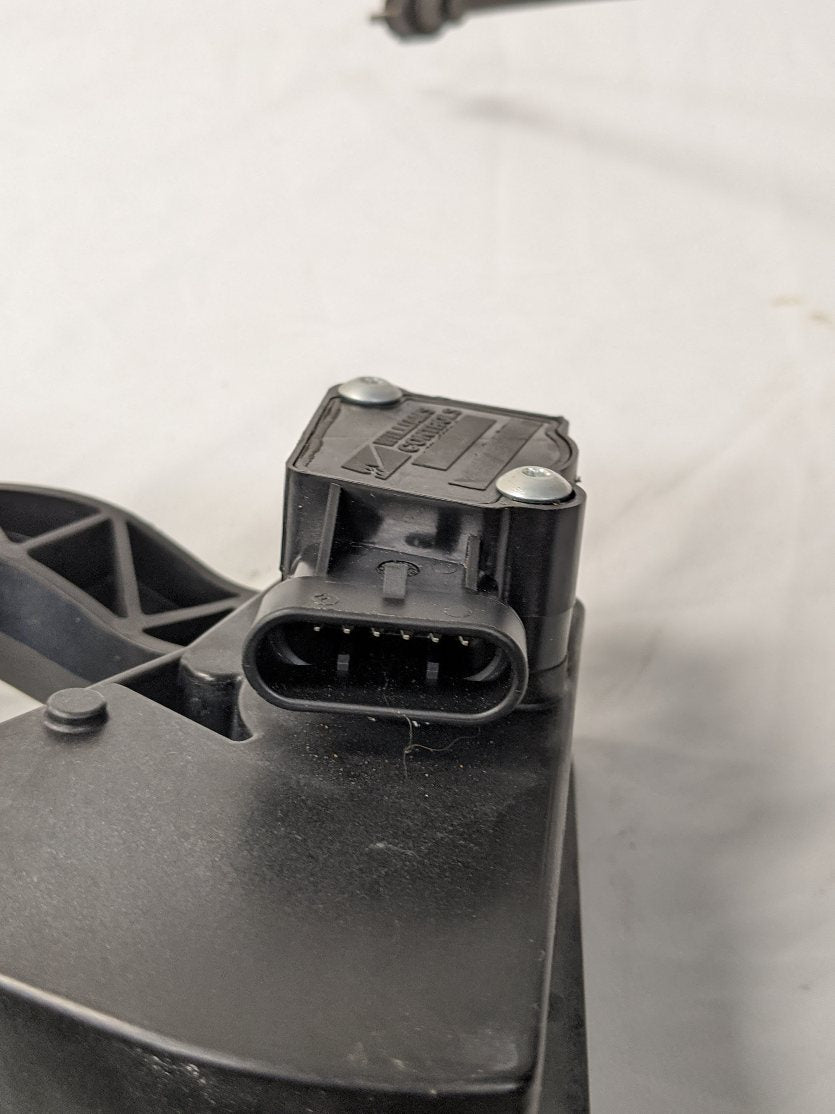 Freightliner Accelerator ADJ Pedal Assy - P/N  A01-34001-000