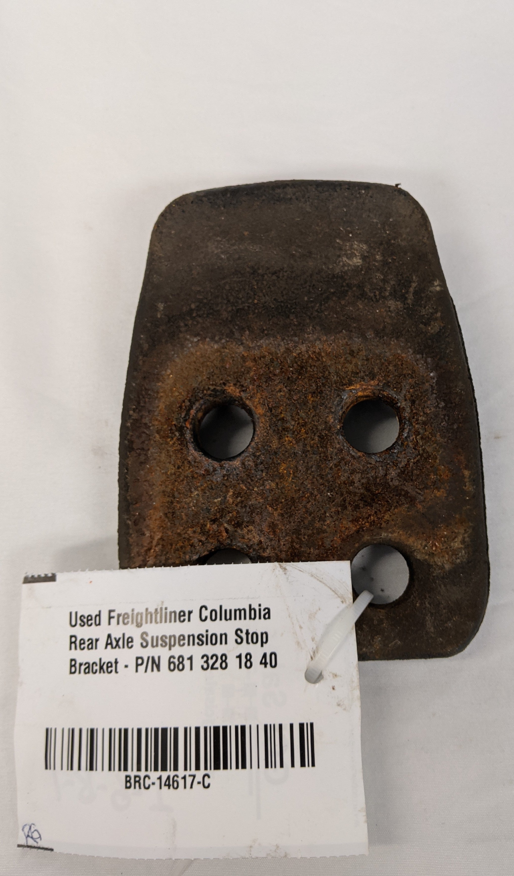 Used Freightliner Columbia Rear Axle Suspension Stop Bracket - P/N 681 328 18 40 (10091732304188)