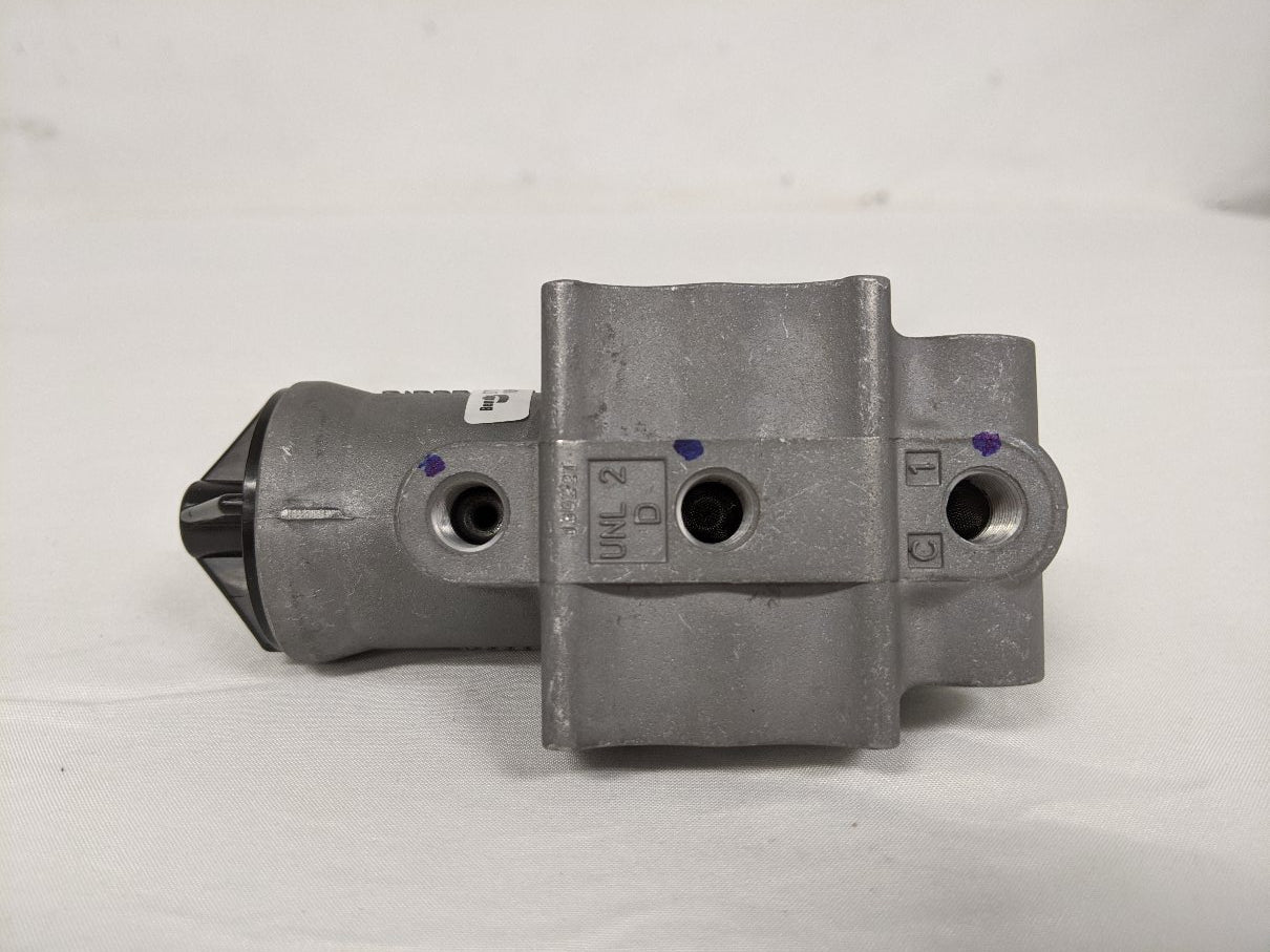 Bendix D2 Adjustable Air Brake Governor - P/N  BW 275707 (9037058015548)