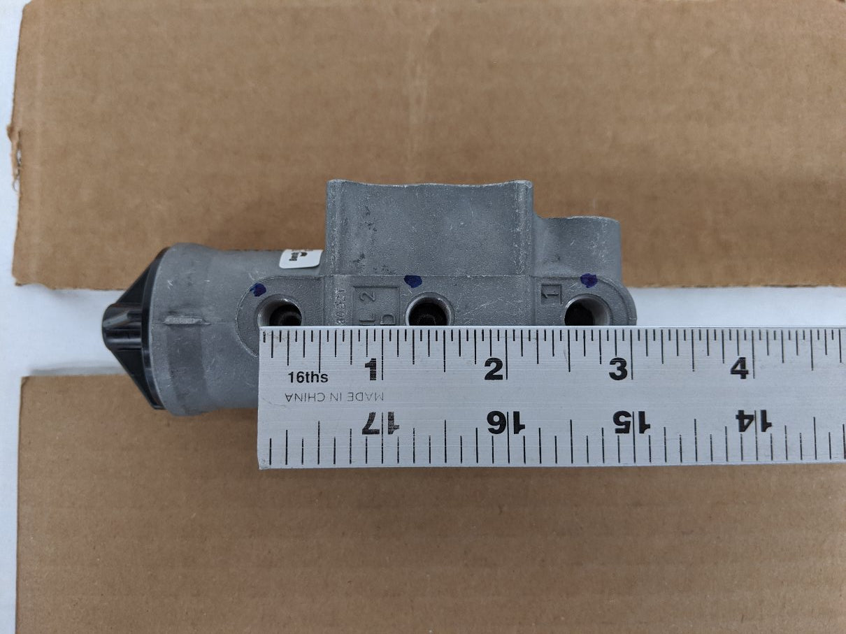 Bendix D2 Adjustable Air Brake Governor - P/N  BW 275707 (9037058015548)