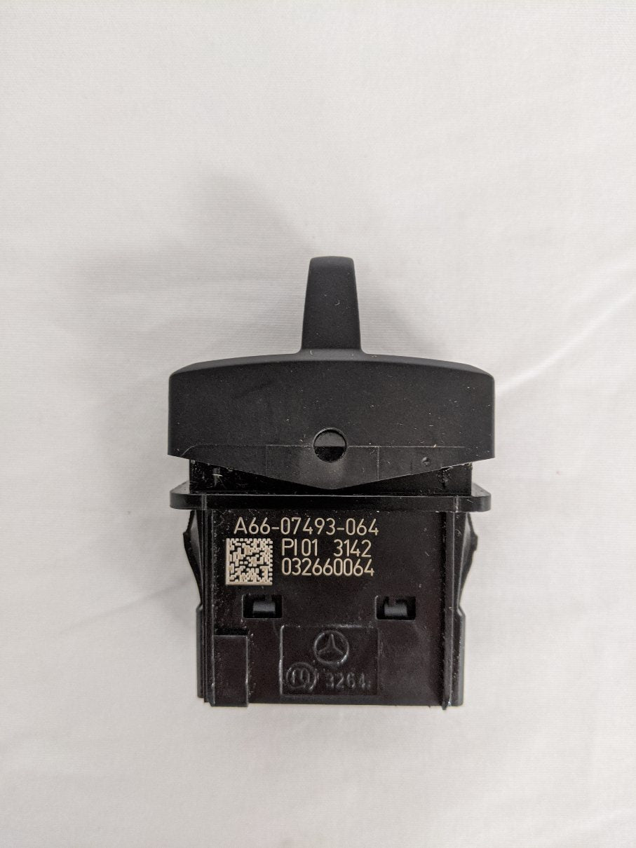 Freightliner Regeneration (RGEN) Off ATD MSF Rocker Switch - P/N A66-07493-064 (9040225599804)