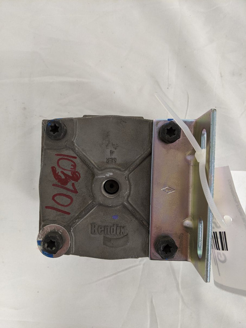 Bendix R12 5.5 PSI Air Break Relay Valve - P/N BW 109701