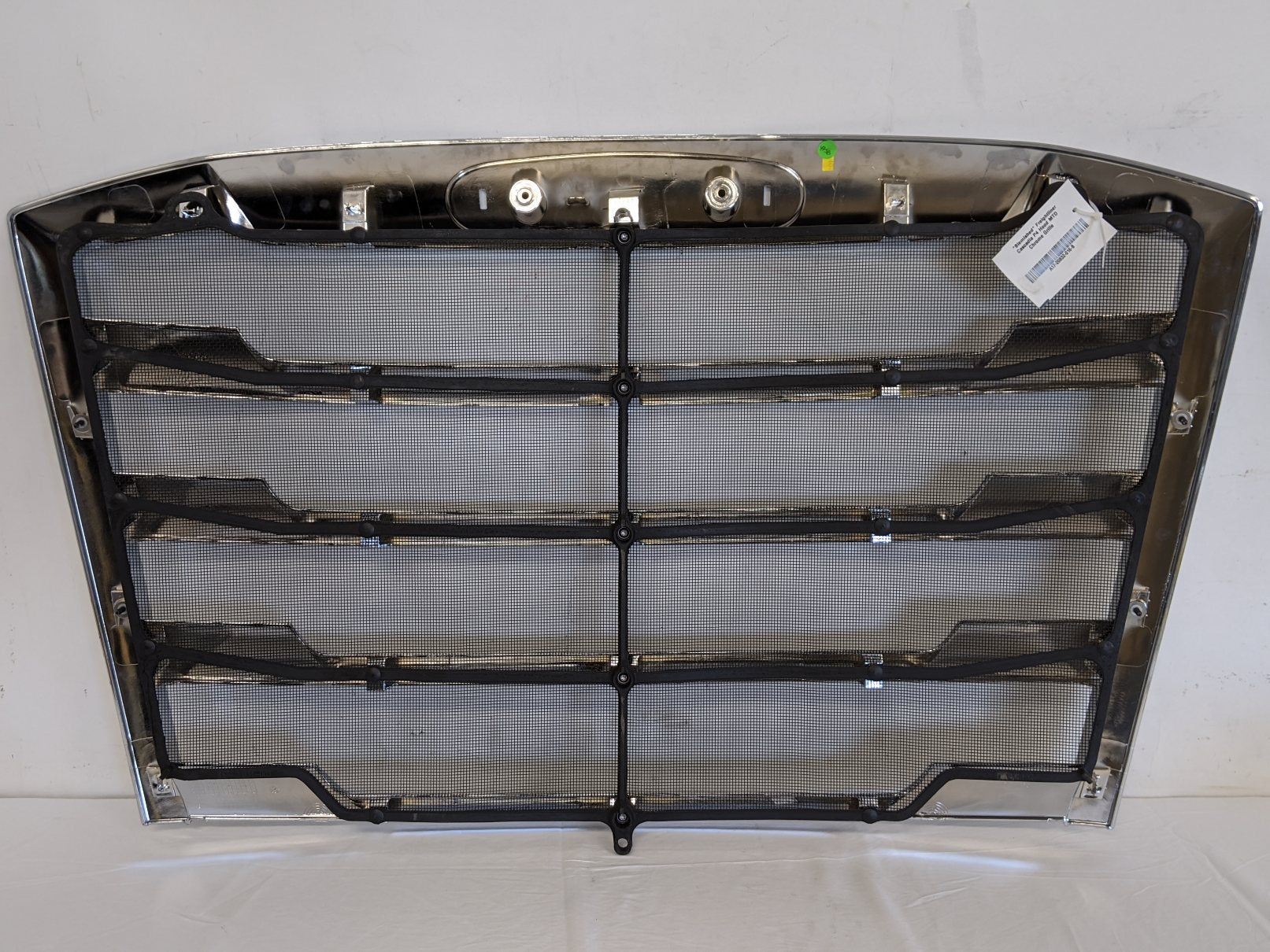 *Blemished* Freightliner Cascadia P4 Hood MTD Chrome Grille - P/N A17-20832-016 (9208987353404)