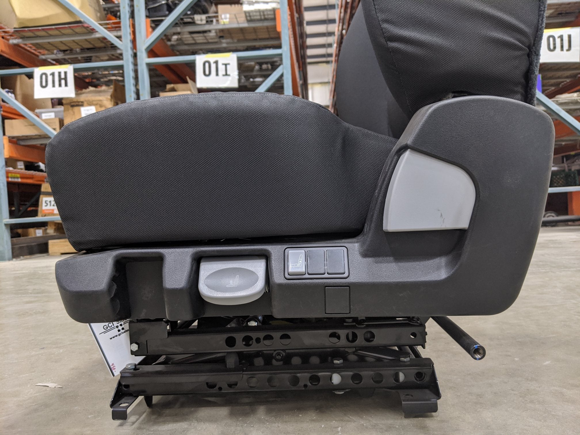 Freightliner Elite Black No Arm Rest 1 Lumbar Air Ride Seat - P/N C27-00100-288 (9117305864508)