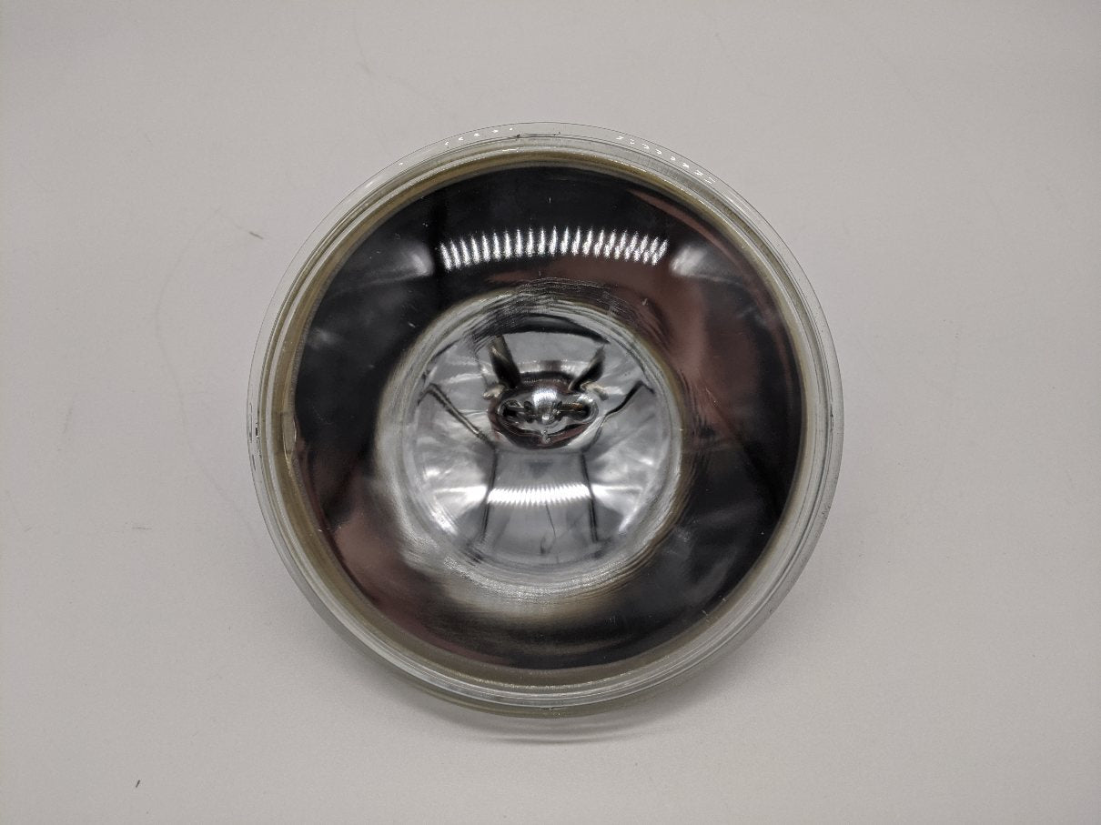 Western Star Single Filament Round Sealed Beam Headlamp - P/N WWS 40 4636 00 (9118837014844)