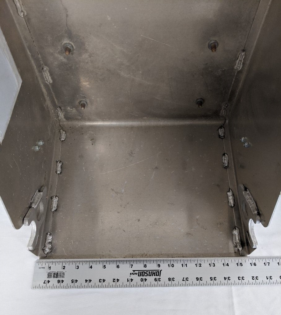 Freightliner Plain w/ Steps SSR 3 Battery Box Cover - P/N A06-95139-000 (9409168605500)