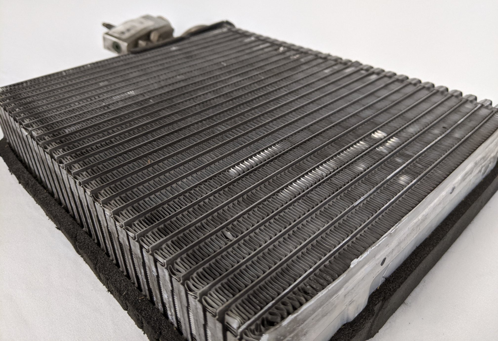 Freightliner Old Style Cascadia A/C Evaporator Core - VCC T1000897K