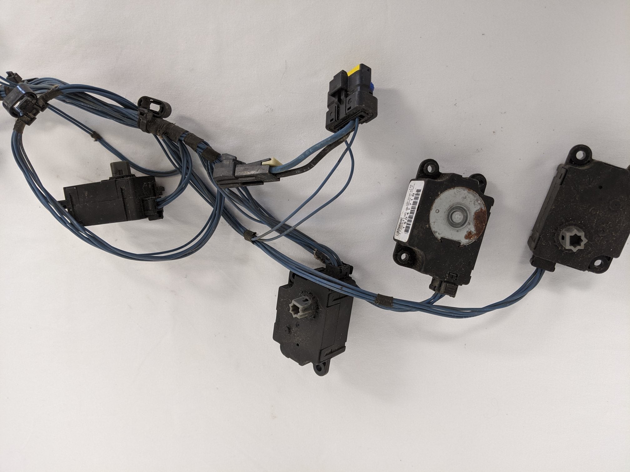 Used FTL Old Style Cascadia HVAC Wiring Harness w/ Actuators - P/N T1005532B (9627045134652)