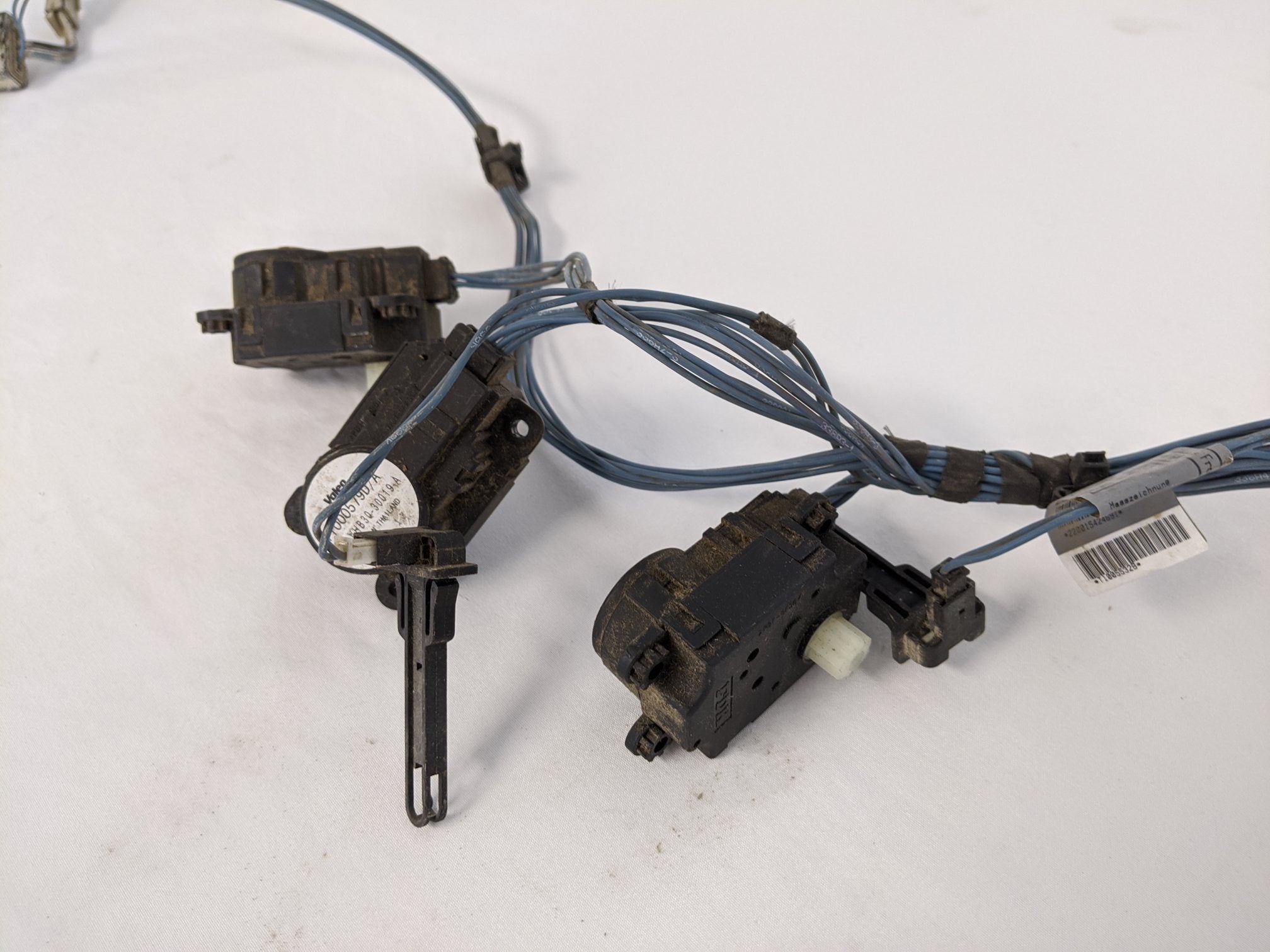 Used FTL Old Style Cascadia HVAC Wiring Harness With Actuators - P/N T1005532B (9627096187196)