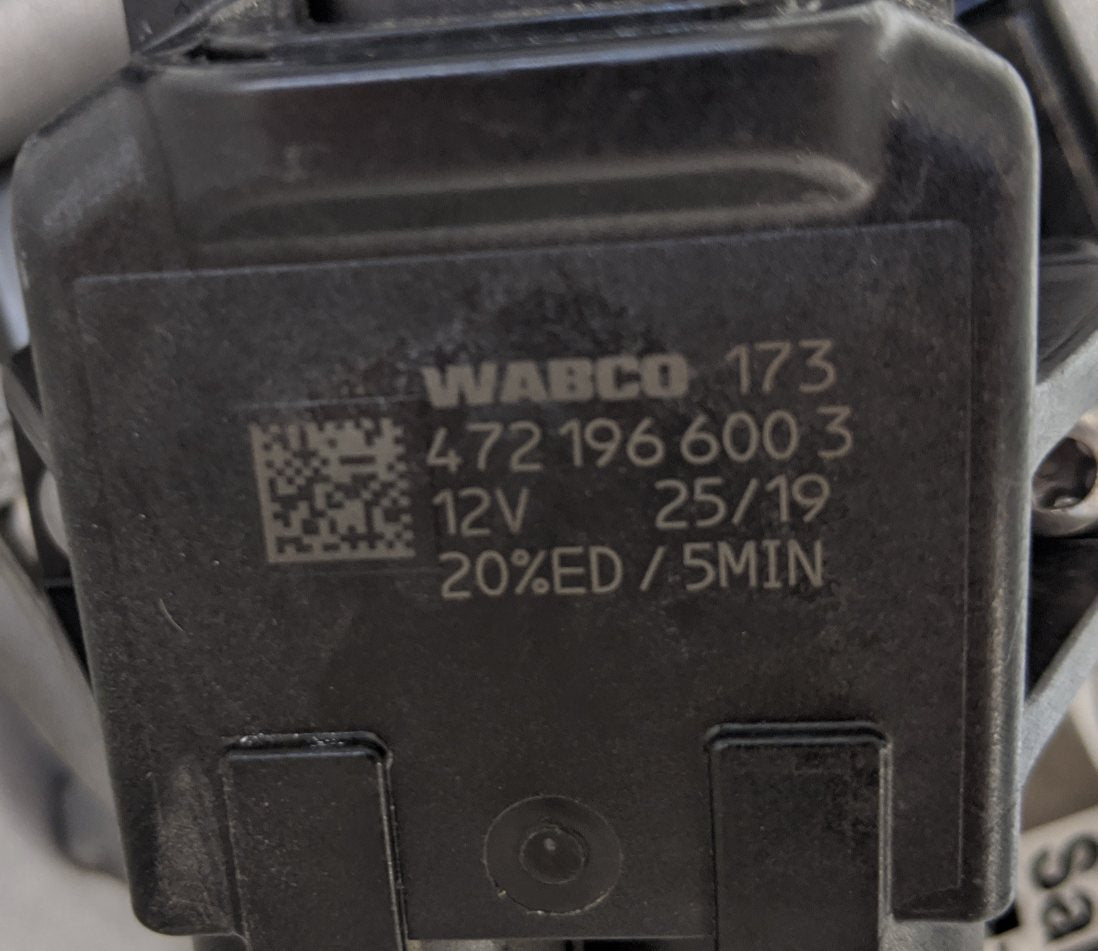 Used Wabco 7 Port Antilock Brake Modulator Valve - P/N 9760001070 (9643427004732)