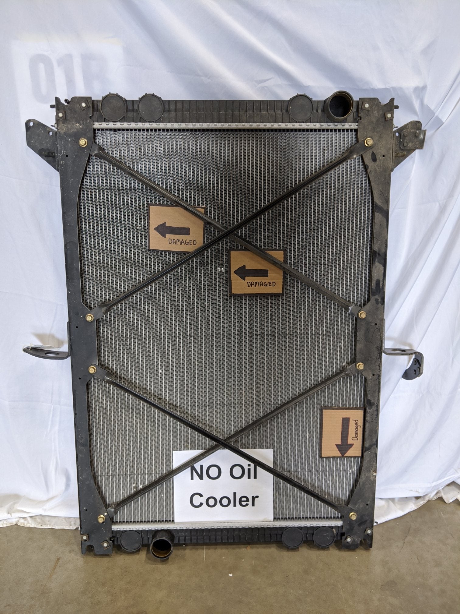 Freightliner 41 3/4" x 31 1/2" x 2" Radiator w/o Oil Cooler - P/N  BHT E3831 (9701324423484)