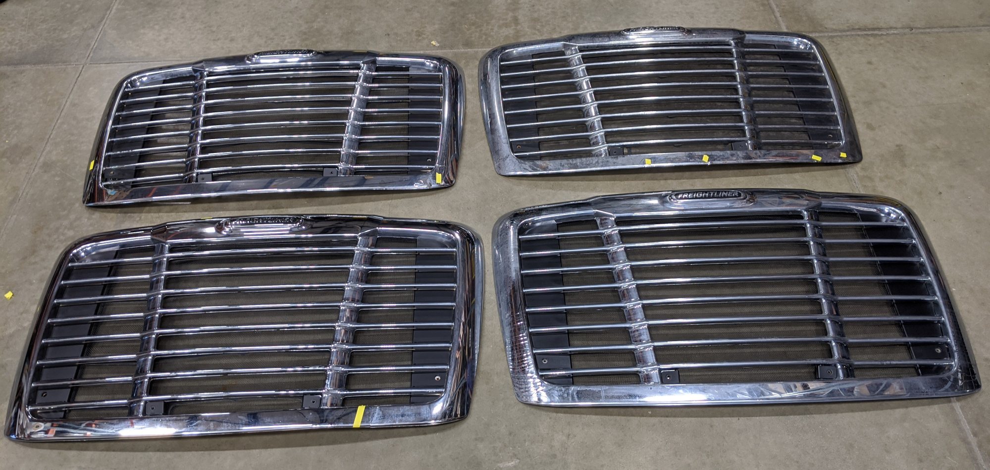 *Lot of 4* *Heavy Wear* Freightliner Cascadia P3 OEM Grille - P/N 17-16026-002 (9684717404476)