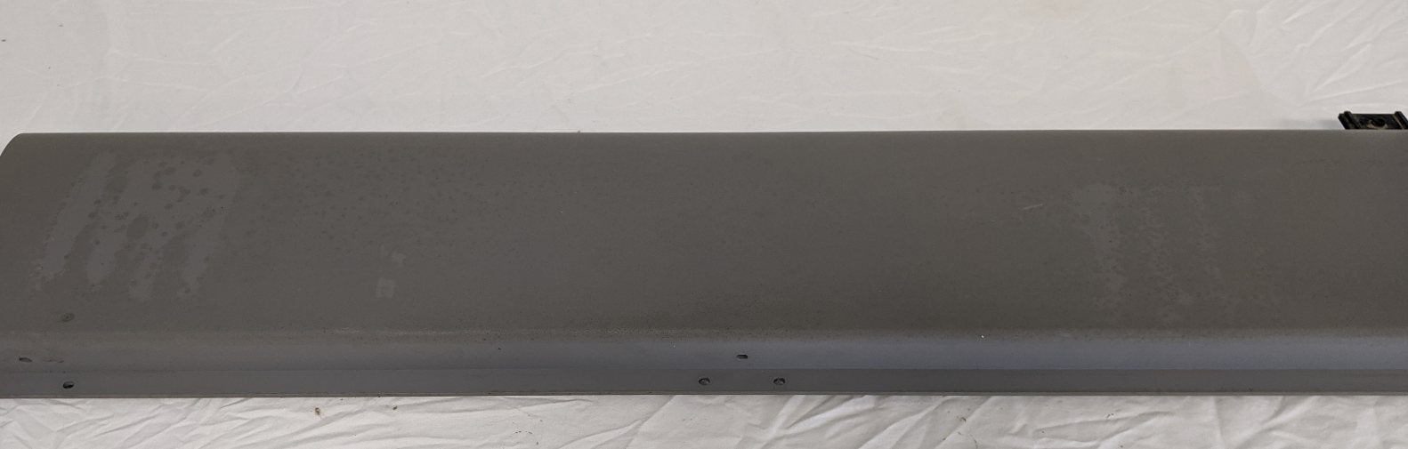 Used Freightliner Columbia LH 41½" Gray Lower Cabinet Door - P/N 18-31610-002 (9719681581372)