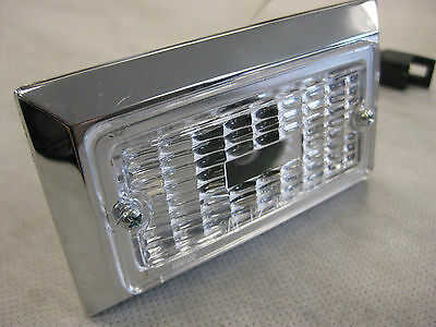 Freightliner Rectangular Courtesy Lamp VSI 1505W (4023551754326)