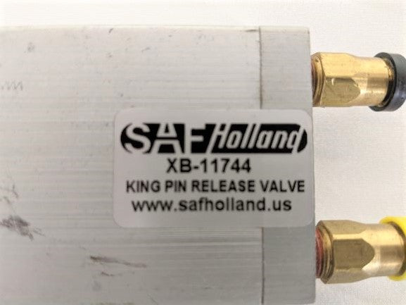SAF Holland Set Parking Brake King Pin Release Valve w/ Inversion - P/N XB-11744 (8927281283388)