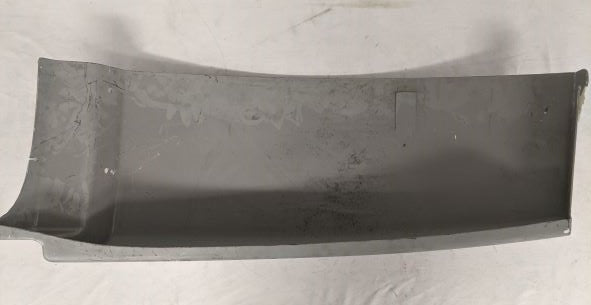 Damaged Freightliner RH Front Quarter Fender - P/N  17-12763-001 (6776260427862)