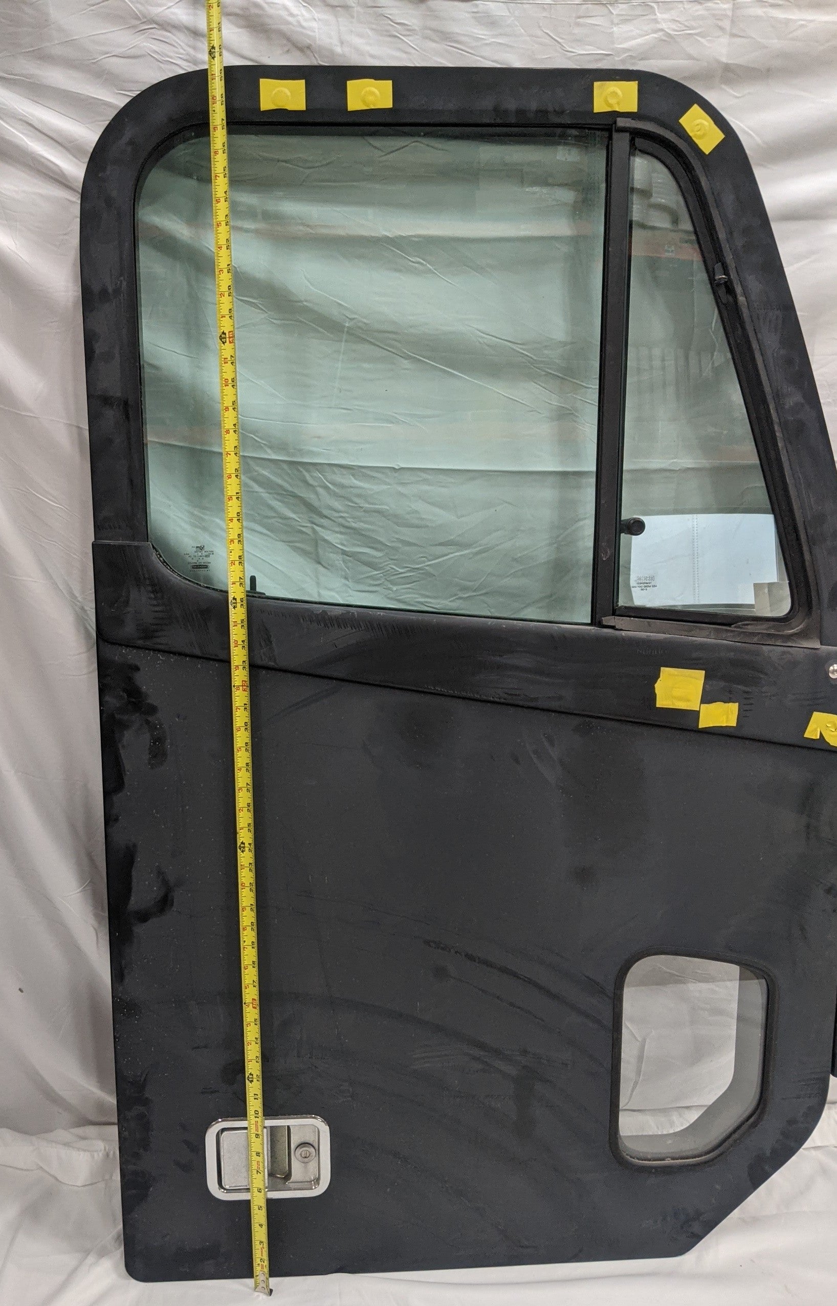 Used Freightliner Columbia/Coronado RH Door Assembly - P/N  A18-52476-016 (8292982456636)