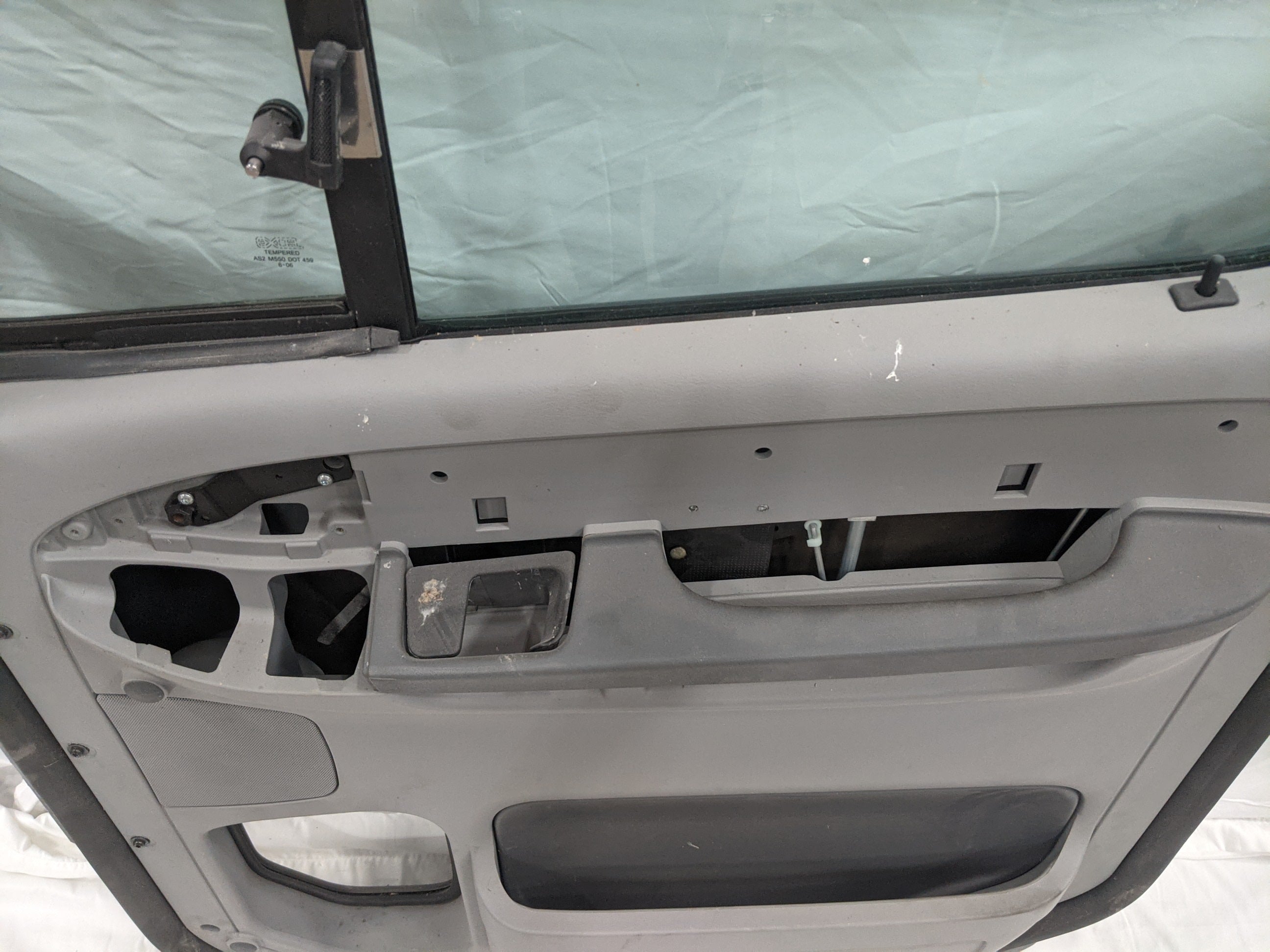 Used Freightliner Columbia/Coronado RH Door Assembly - P/N  A18-52476-016 (8292982456636)