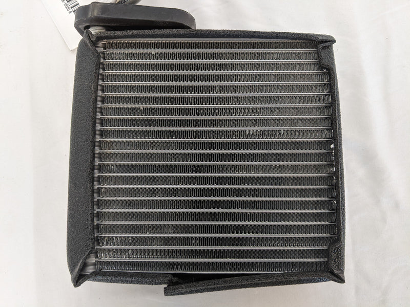 Valeo Freightliner M2 HVAC Evaporator Core w/ Exp. Valve - P/N  VCC T1001836U (8290706194748)