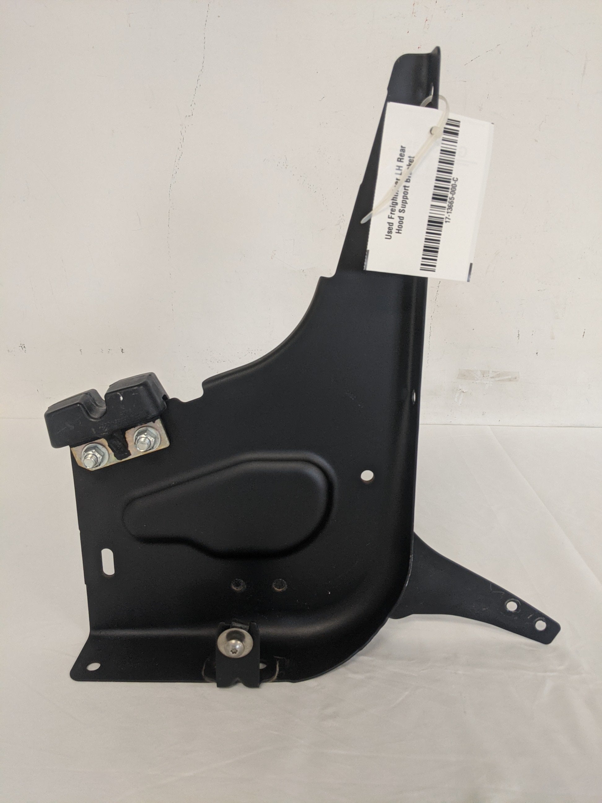 Used Freightliner LH Rear Hood Support Bracket - P/N: 17-13665-000 (8299167023420)