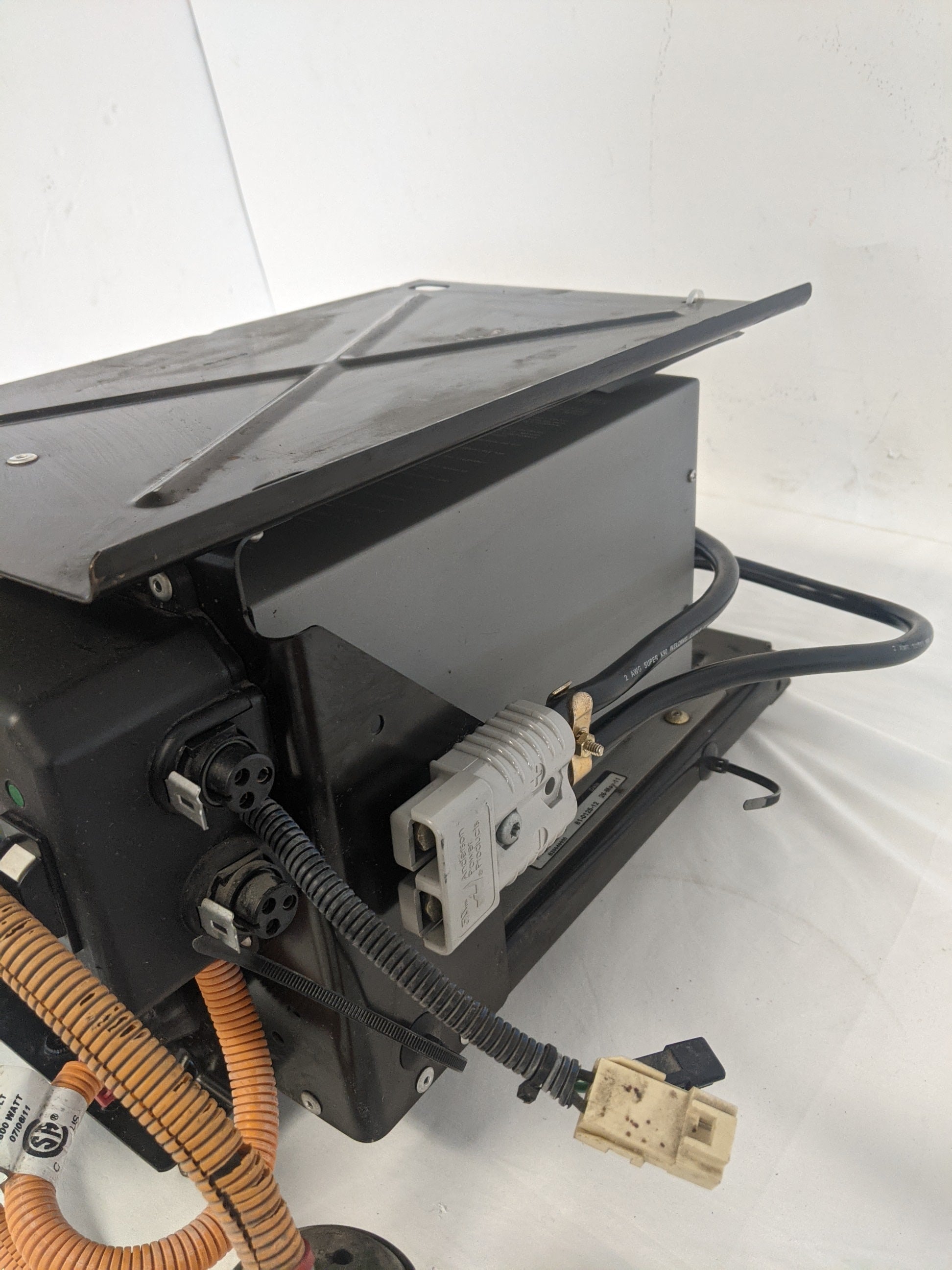 Used Xantrex Fleet Power 1000 W Inverter - P/N 81-0125-12
